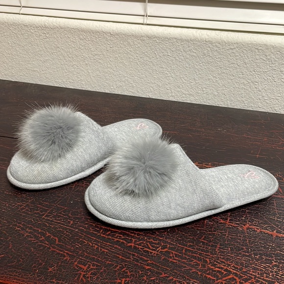 Victoria’s Secret Gray Slippers - Picture 6 of 6